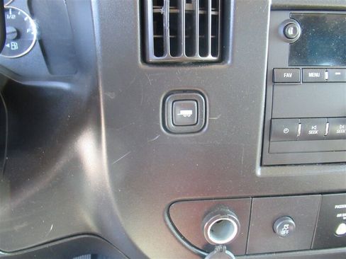 Used 2022 GMC Savana 2500 w/ Driver Convenience Package image 18