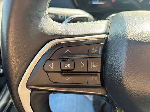 Used 2022 Jeep Grand Cherokee L Laredo w/ Luxury Tech Group I AWD/4WD image 25
