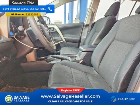 Used 2014 Toyota RAV4 LE FWD image 9