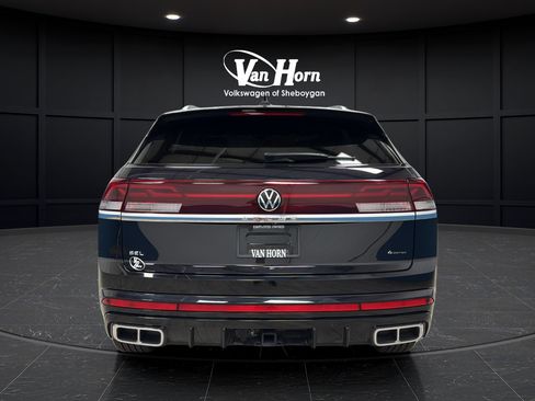 Used 2024 Volkswagen Atlas Cross Sport SEL R-Line AWD/4WD image 6
