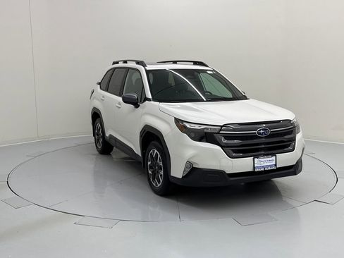 Used 2026 Subaru Forester Premium AWD/4WD image 7