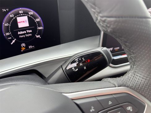 New 2026 Volkswagen Tiguan SE R-Line image 24