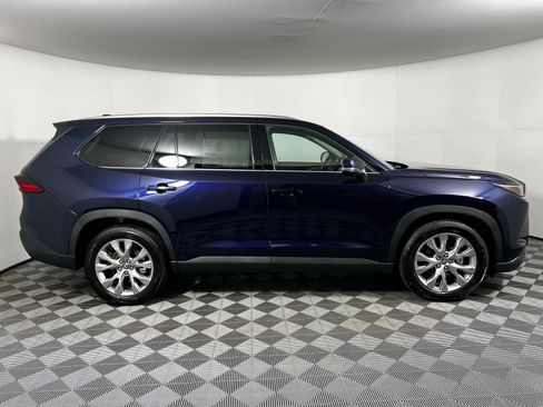 Certified 2026 Toyota Grand Highlander Limited image 4