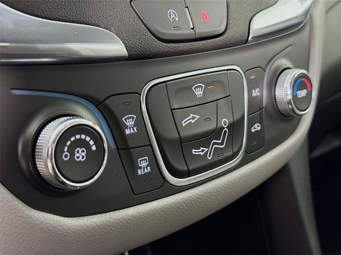 Used 2024 Chevrolet Equinox LS w/ LS Convenience Package AWD/4WD image 16