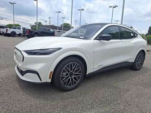 New 2025 Ford Mustang Mach-E Premium image 3