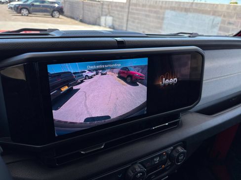 Used 2025 Jeep Wrangler Unlimited Sport AWD/4WD image 23
