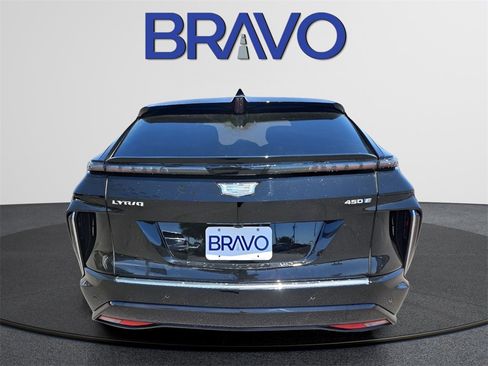 New 2024 Cadillac Lyriq Luxury image 6