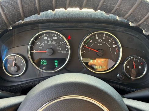 Used 2016 Jeep Wrangler Sport image 24