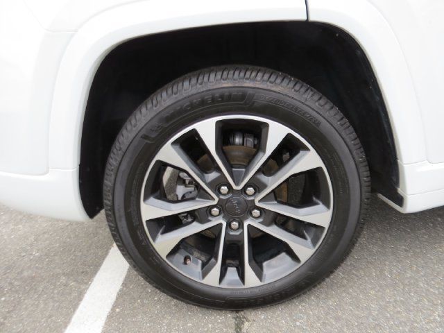 Used 2023 Jeep Grand Cherokee Overland w/ Adv Protech Group III AWD/4WD image 9