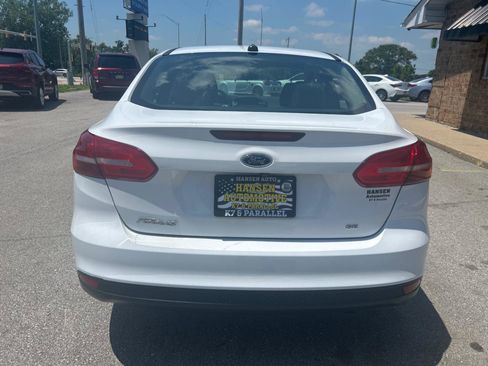 Used 2018 Ford Focus SE FWD image 6