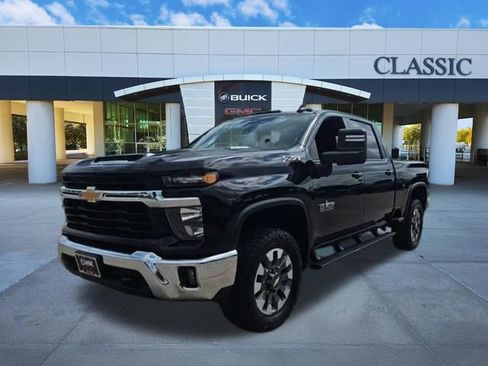Used 2024 Chevrolet Silverado 2500 LT w/ Texas Edition AWD/4WD image 7
