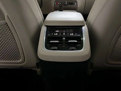 Used 2024 Volvo XC90 B6 Core AWD/4WD image 52