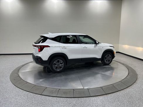 Used 2025 Kia Seltos LX image 5