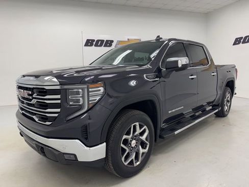 Used 2022 GMC Sierra 1500 SLT w/ SLT Premium Plus Package AWD/4WD image 1