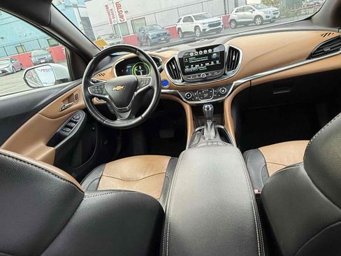 Used 2017 Chevrolet Volt Premier w/ Driver Confidence II Package FWD image 47