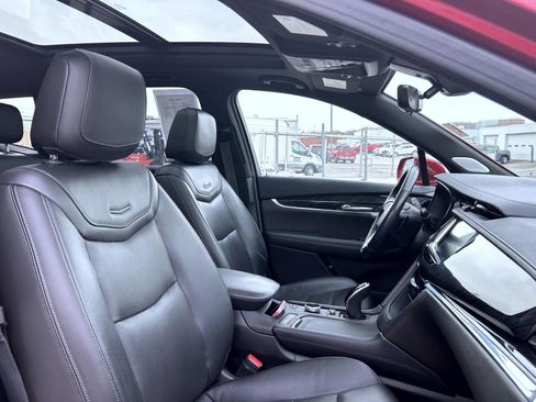 Used 2020 Cadillac XT6 Premium Luxury image 19