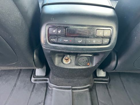 Used 2020 Hyundai Palisade Limited image 22