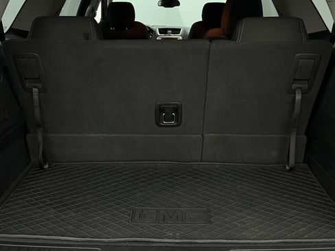 Used 2016 GMC Acadia SLE FWD image 25