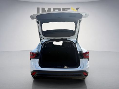 New 2026 Chevrolet Trax LS FWD image 24