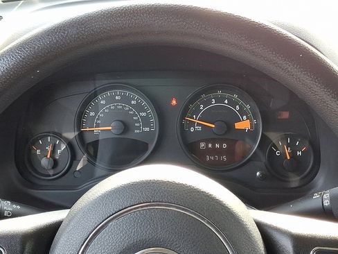 Used 2016 Jeep Patriot Sport w/ Power Value Group image 22