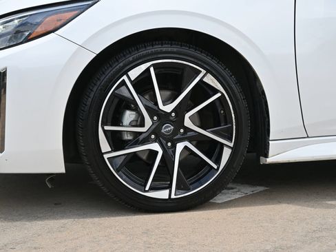 Used 2024 Nissan Sentra SR w/ SR Premium Package FWD image 29