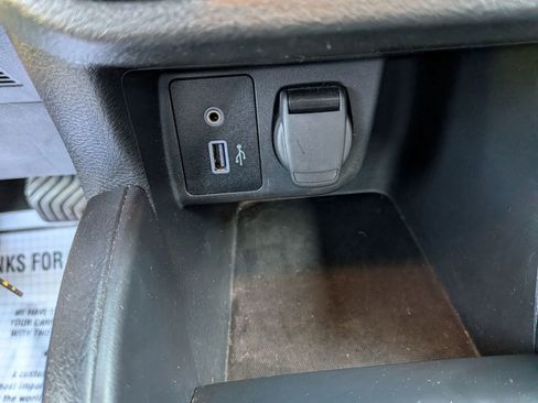 Used 2025 Nissan Versa S FWD image 45