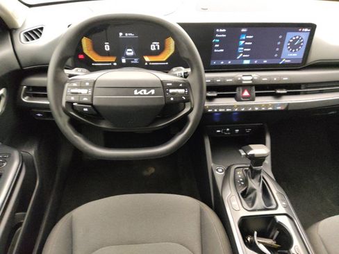 Used 2025 Kia K4 FWD image 22