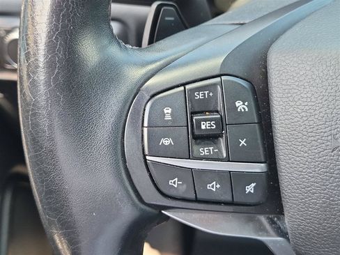 Used 2020 Ford Explorer Platinum w/ Premium Technology Package AWD/4WD image 18