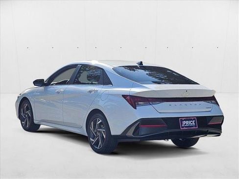 New 2025 Hyundai Elantra Limited w/ Cargo Package image 9
