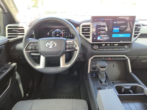 Used 2024 Toyota Tundra Limited AWD/4WD image 25