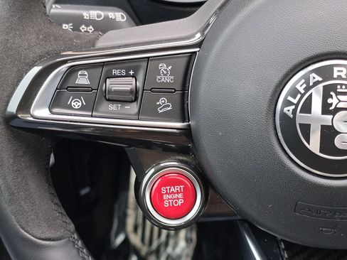 Used 2024 Alfa Romeo Stelvio Quadrifoglio w/ Active Assist Plus Package image 22