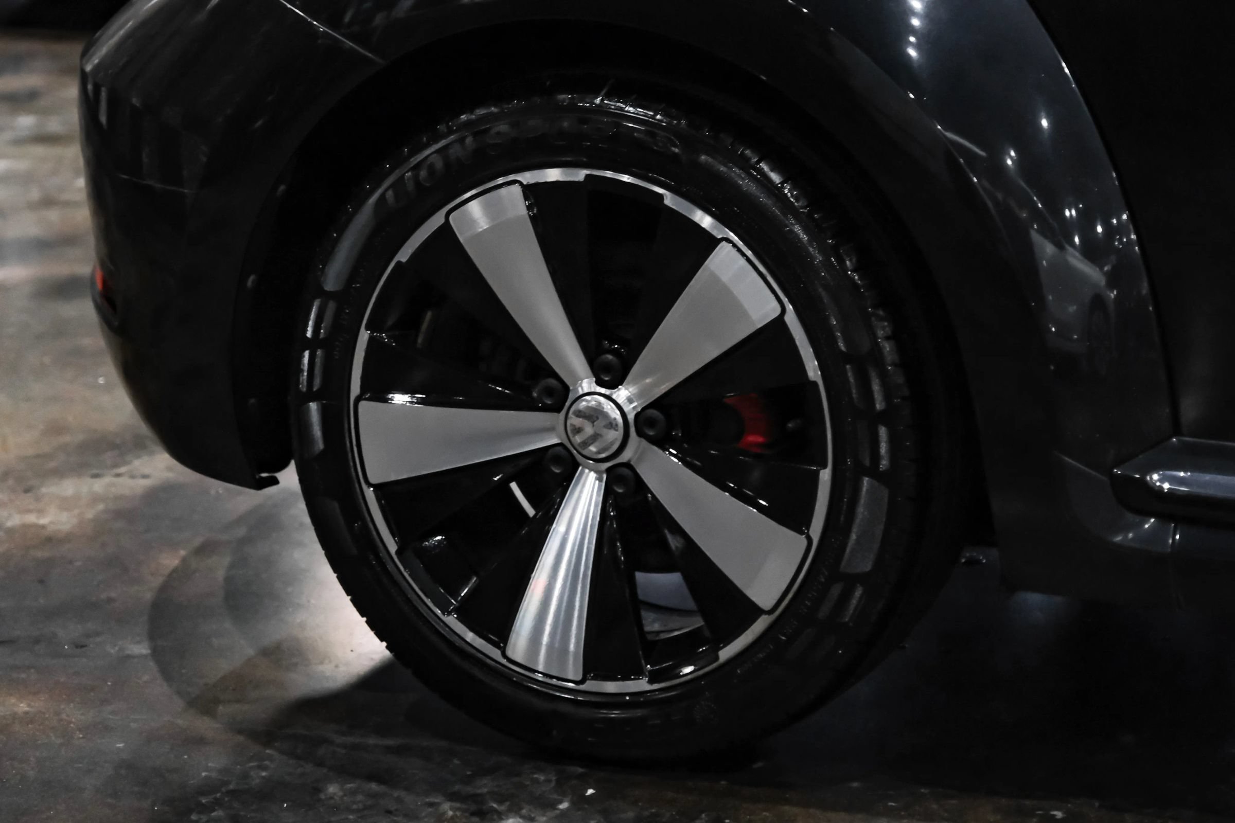 Used 2013 Volkswagen Beetle 2.0T FWD image 50