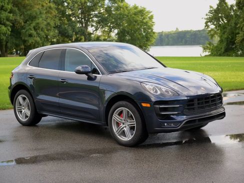 Used 2016 Porsche Macan Turbo AWD/4WD image 2