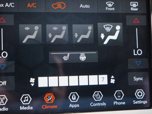 Used 2020 Jeep Cherokee Limited AWD/4WD image 32