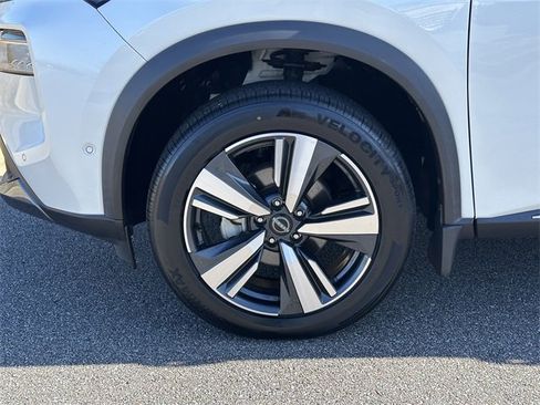 Certified 2023 Nissan Rogue SL w/ SL Premium Package image 10