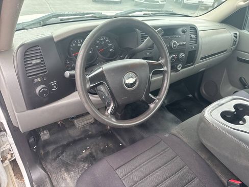Used 2012 Chevrolet Silverado 1500 W/T RWD image 6