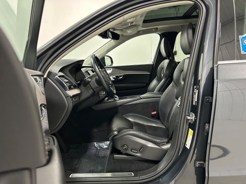 Used 2021 Volvo XC90 T8 Inscription AWD/4WD image 4