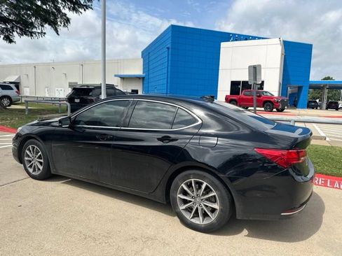 Used 2018 Acura TLX FWD image 4