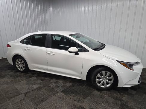Used 2024 Toyota Corolla LE FWD image 1