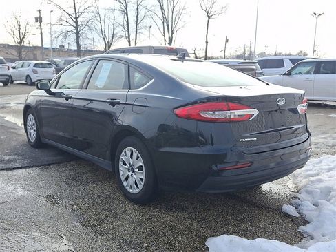Used 2020 Ford Fusion S image 9
