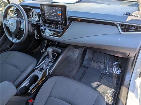 Used 2022 Toyota Corolla LE image 21