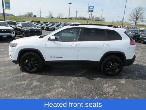 Used 2021 Jeep Cherokee Latitude Plus image 2