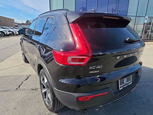 New 2026 Volvo XC40 B4 Plus w/ Protection Package Premier FWD image 15