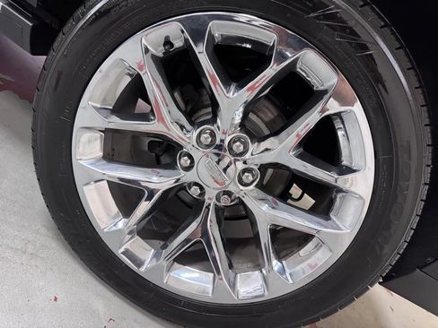 Used 2017 Cadillac Escalade Platinum AWD/4WD image 10