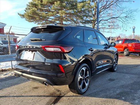 Certified 2023 Ford Escape ST-Line Select w/ Tech Pack #2 image 6