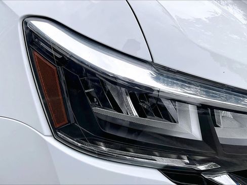 Certified 2022 Volkswagen Taos SE image 28