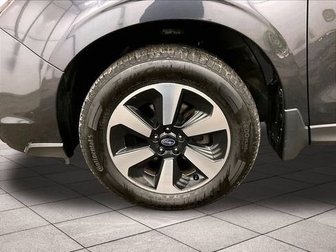 Used 2018 Subaru Forester 2.5i Limited AWD/4WD image 9