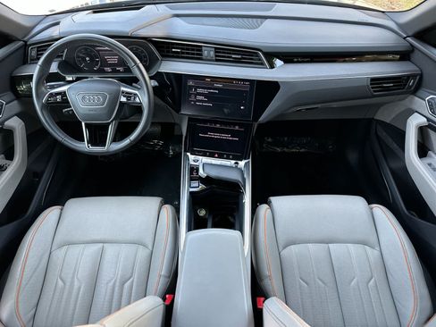 Used 2024 Audi Q8 e-tron Prestige w/ Prestige Package AWD/4WD image 3