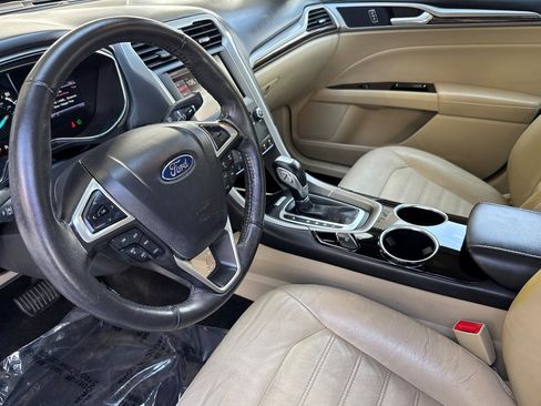 Used 2013 Ford Fusion SE FWD image 11