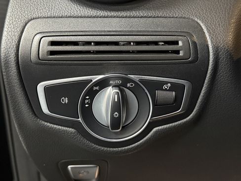 Used 2022 Mercedes-Benz GLC 300 image 26